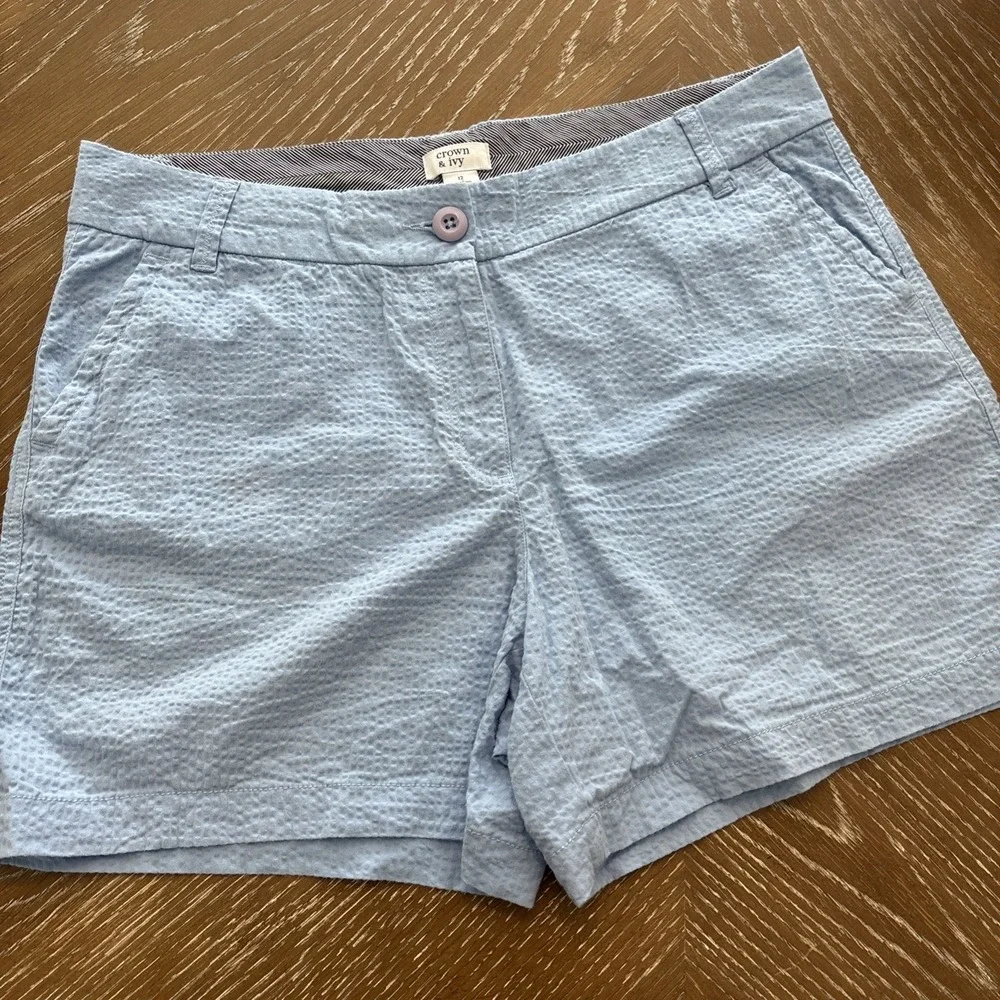 Crown & Ivy Sz 4 CAROLINE Light BLUE TEXTURED Shorts Women's EXCELLENT Fast Ship